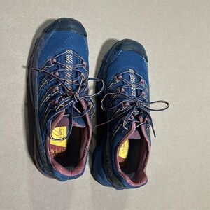 Trail running shoes women's La Sportive size 9 blue and mauve